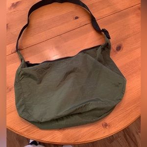 Large baggu crescent